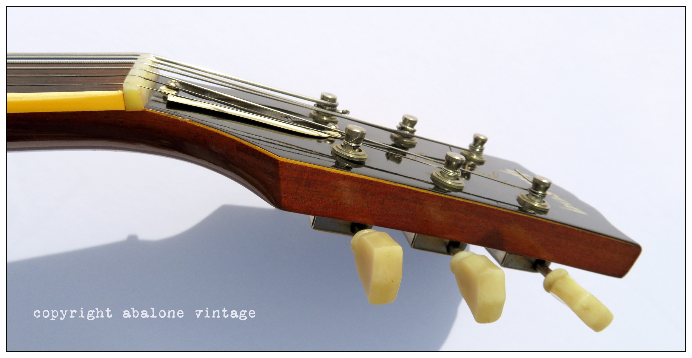 1957 Gibson Les Paul Standard "Goldtop" guitar near mint!
